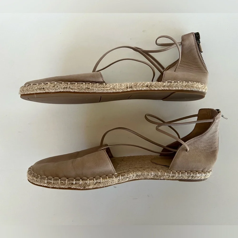 Eileen Fisher Flat Elastic Zip Back Espadrille Sandals in Tan Nubuck, size 10